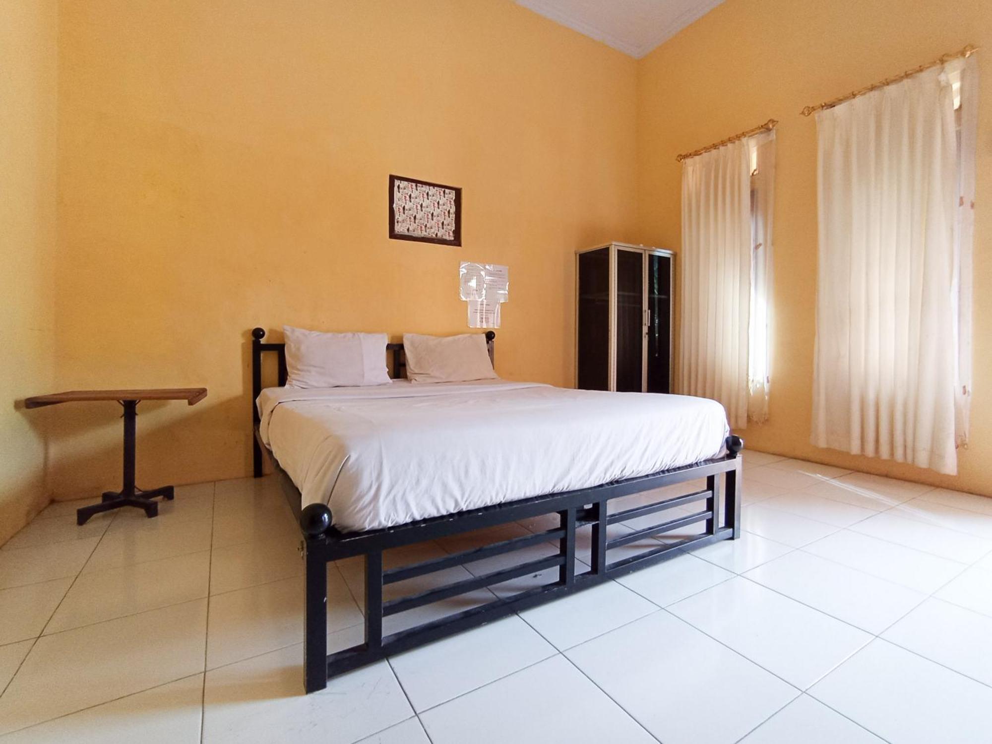 Reddoorz At El Shaday Homestay Banyuwangi Banyuwangi  Exterior foto