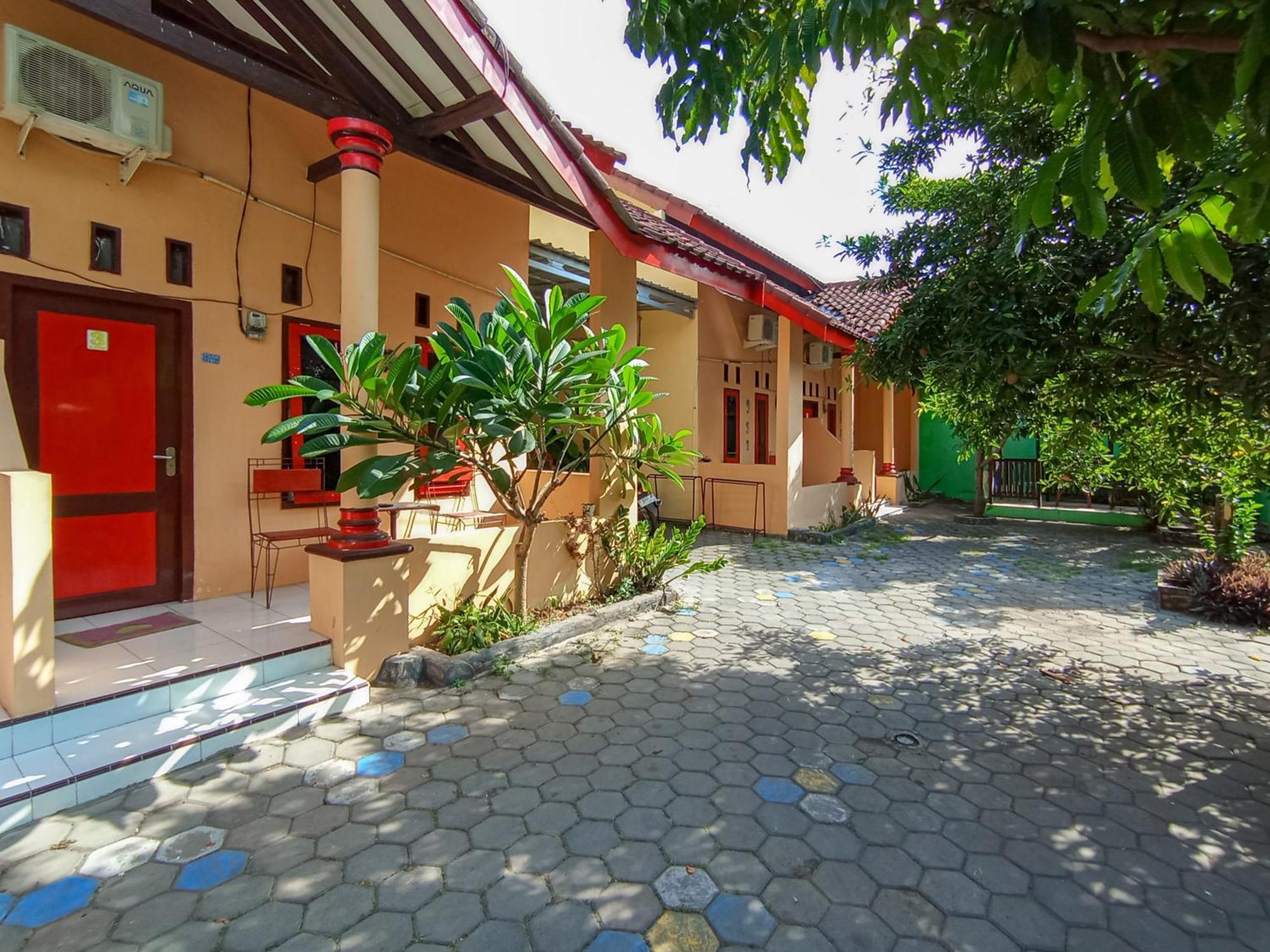 Reddoorz At El Shaday Homestay Banyuwangi Banyuwangi  Exterior foto