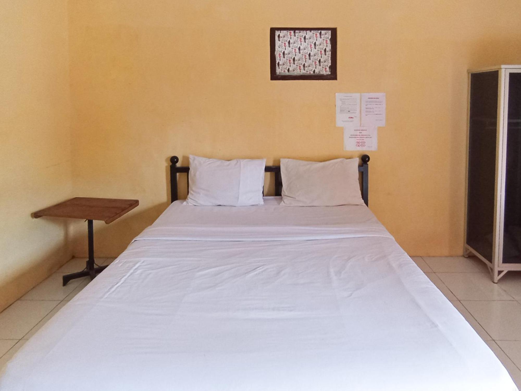 Reddoorz At El Shaday Homestay Banyuwangi Banyuwangi  Exterior foto