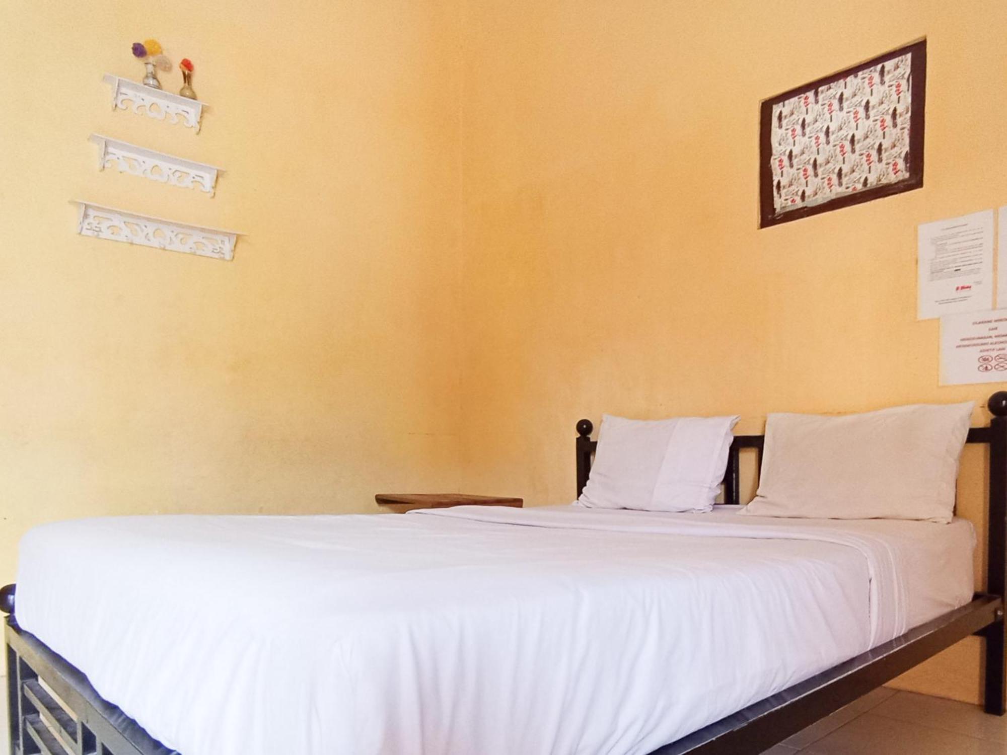 Reddoorz At El Shaday Homestay Banyuwangi Banyuwangi  Exterior foto